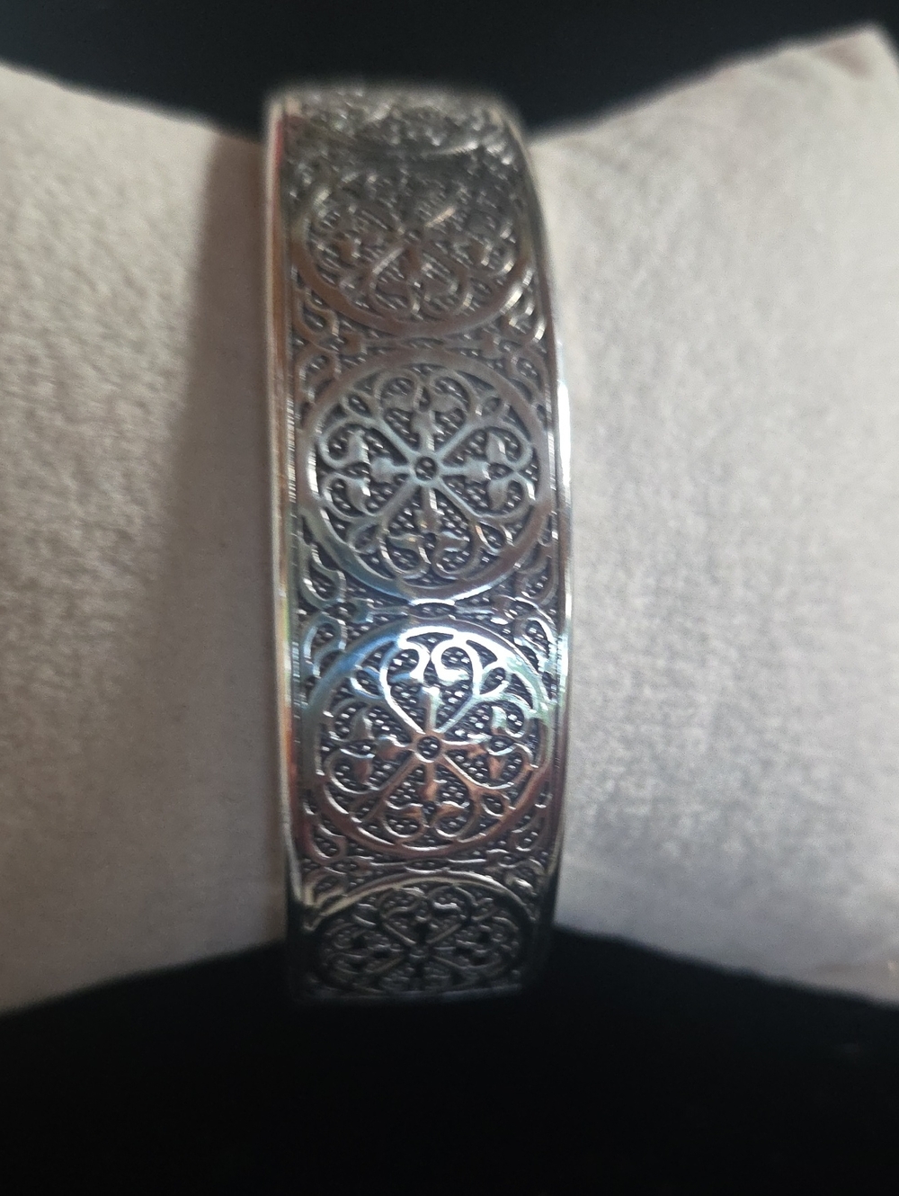 Silver Filigree Floral Pattern Cuff Bracelet